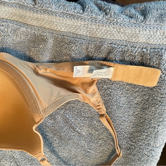 Victoria’s Secret Bra - Picture 6 of 7